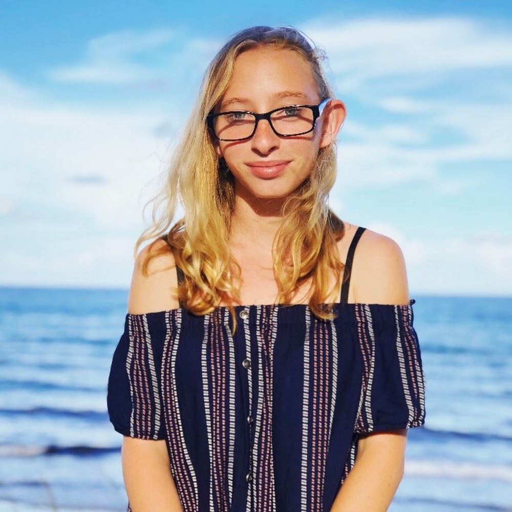 Meet your Posher, Stacy